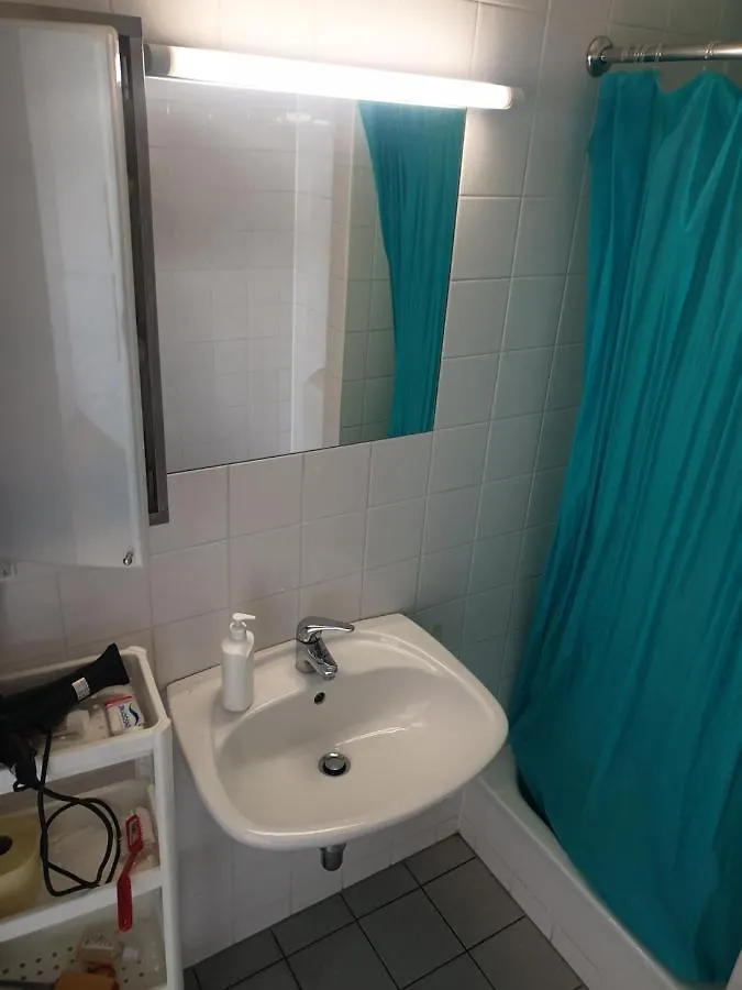 Cozy Bright Penthouse Close To U1 And U6 Metros Vienna Appartamento