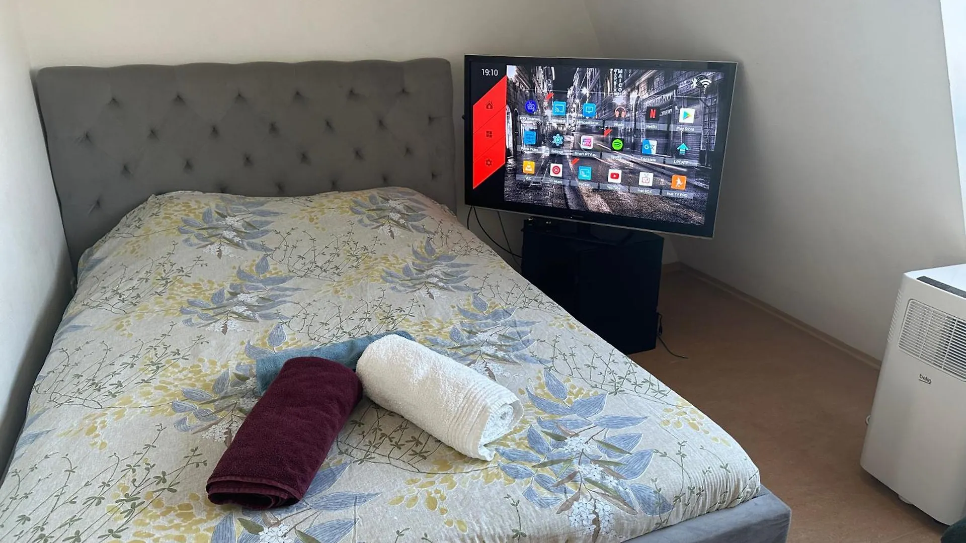Appartamento Cozy Bright Penthouse Close To U1 And U6 Metros Vienna Austria